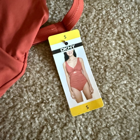 Women’s NWT DKNY One-Piece Swimsuit SMALL red/ orange - Picture 3 of 5